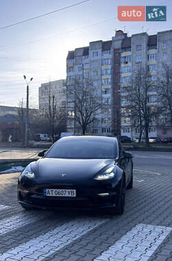 Седан Tesla Model 3 2021 в Ивано-Франковске