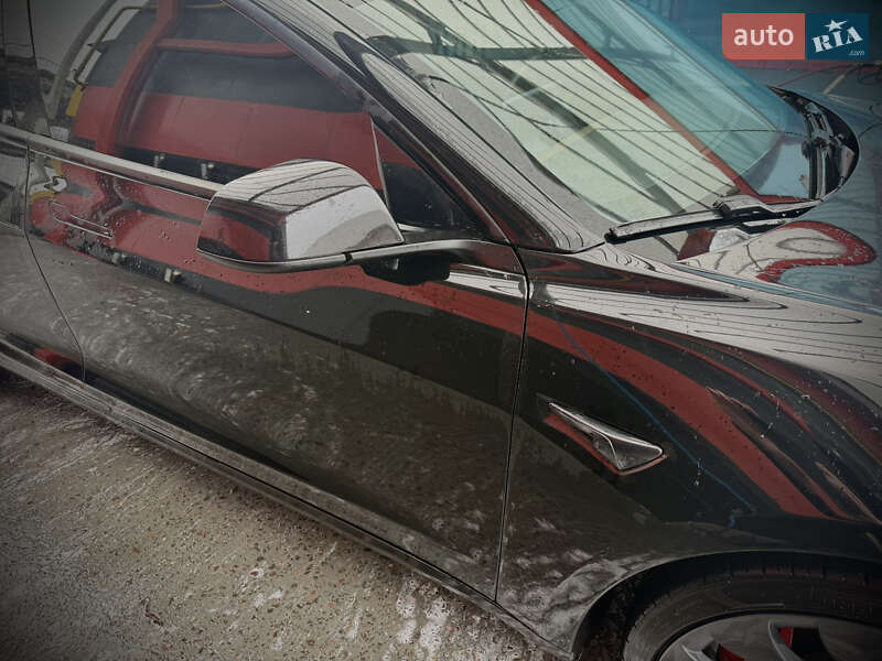 Седан Tesla Model 3 2021 в Львове