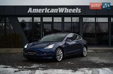 Седан Tesla Model 3 2018 в Черновцах