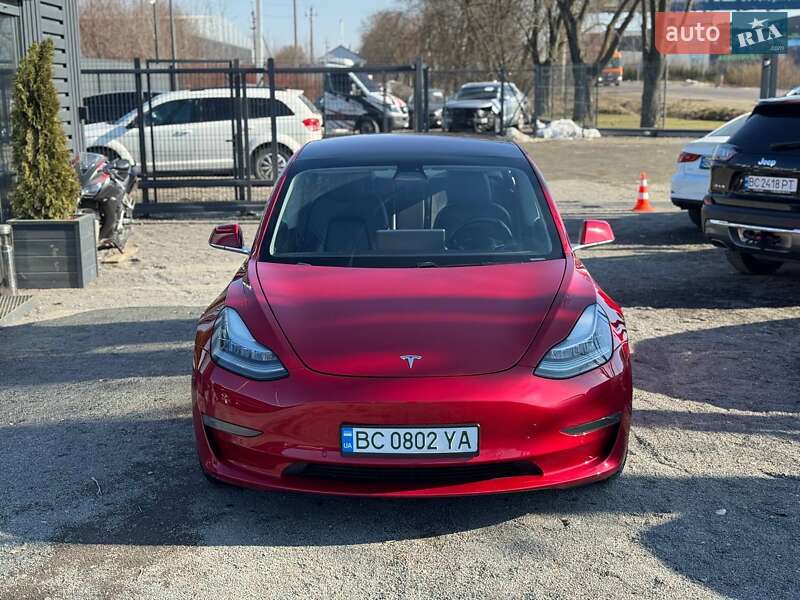 Седан Tesla Model 3 2018 в Львове