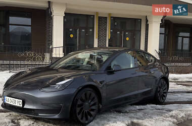 Седан Tesla Model 3 2021 в Киеве