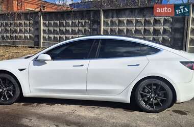 Седан Tesla Model 3 2018 в Львове