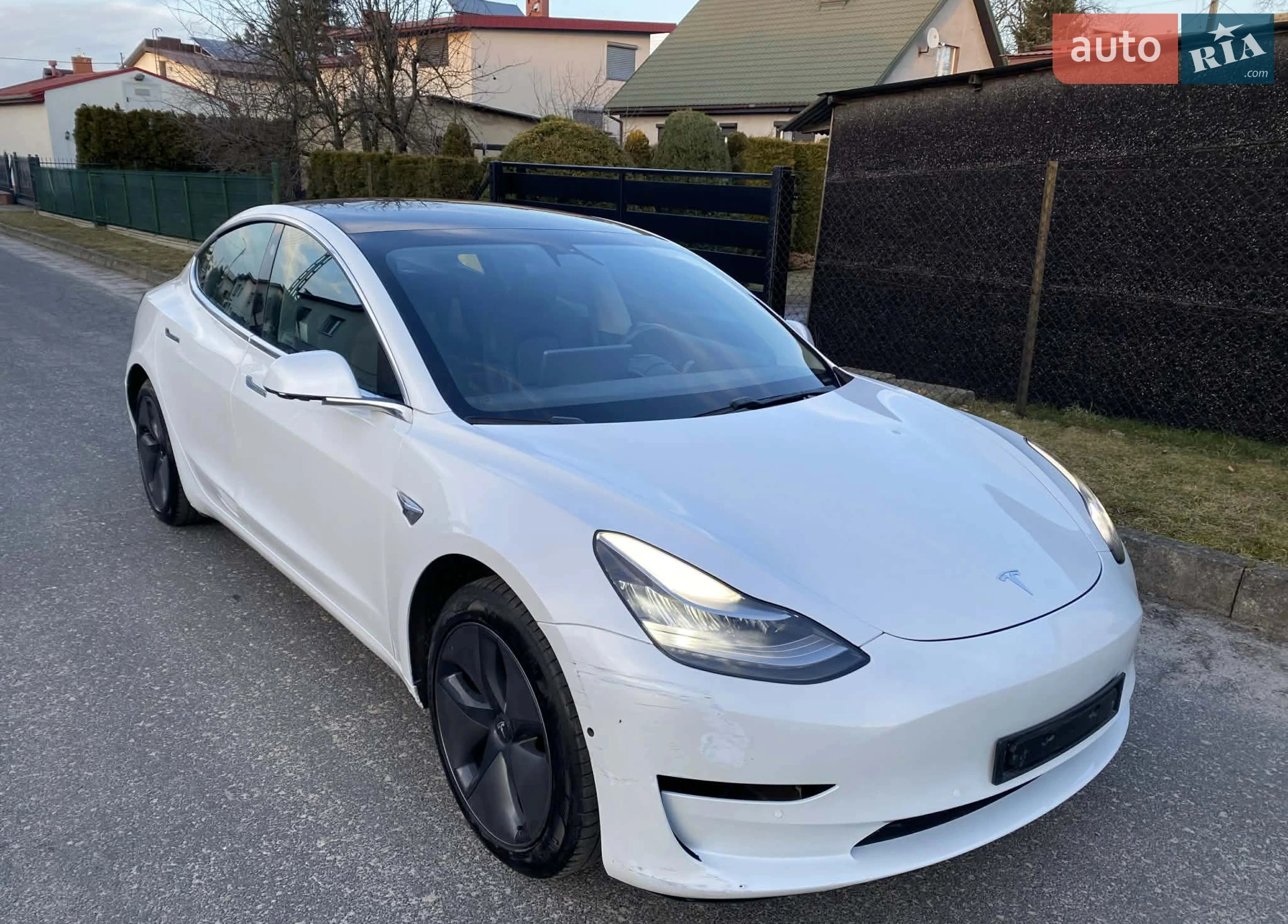 2018 Tesla Model 3 - фото 1