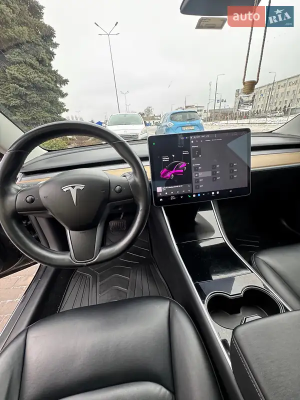 Tesla Model 3 2019