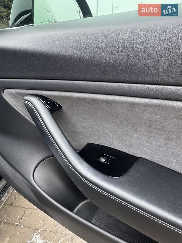 Седан Tesla Model 3 2019 в Виннице