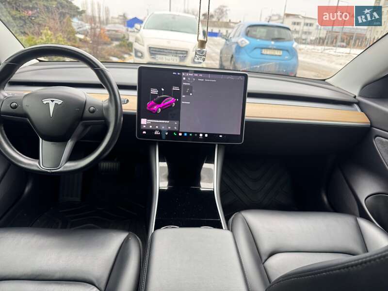 Седан Tesla Model 3 2019 в Виннице