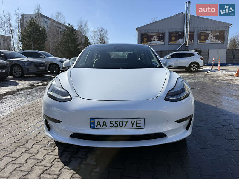 Седан Tesla Model 3 2020 в Киеве фото 5 Седан Tesla Model 3 2020 в Киеве