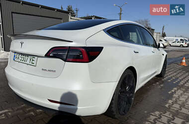 Седан Tesla Model 3 2020 в Киеве