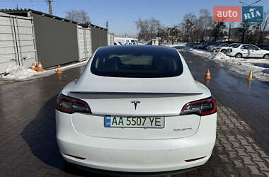 Седан Tesla Model 3 2020 в Киеве