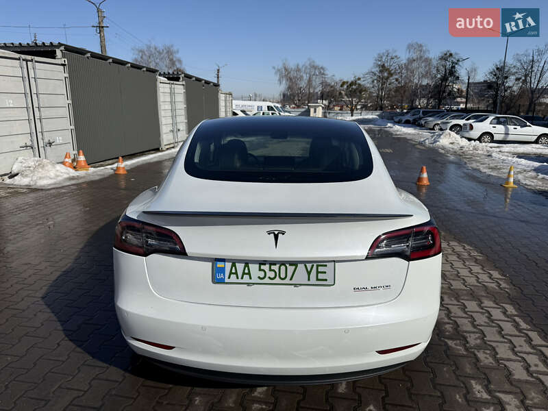 Седан Tesla Model 3 2020 в Киеве фото 12 Седан Tesla Model 3 2020 в Киеве