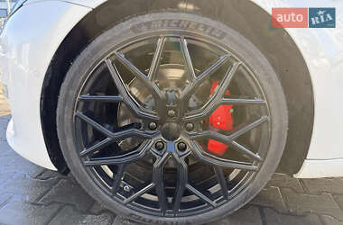 Седан Tesla Model 3 2020 в Киеве