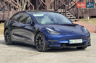 Седан Tesla Model 3 2023 в Дніпрі