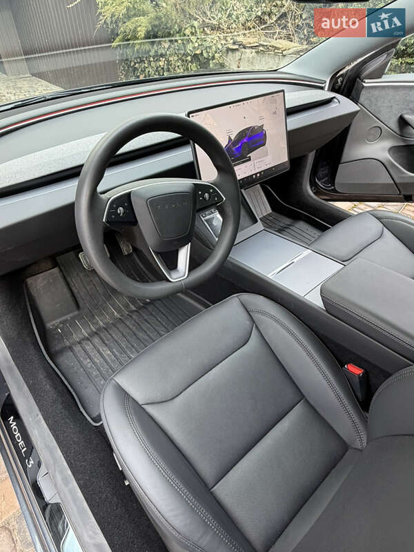Седан Tesla Model 3 2024 в Кропивницком