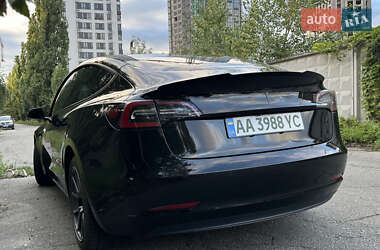 Седан Tesla Model 3 2019 в Києві