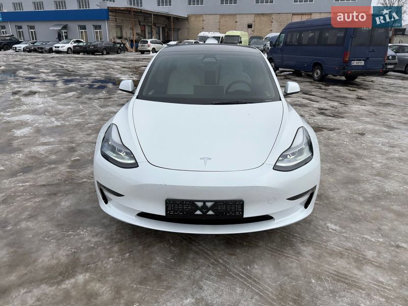 Седан Tesla Model 3 2023 в Киеве фото 10 Седан Tesla Model 3 2023 в Киеве