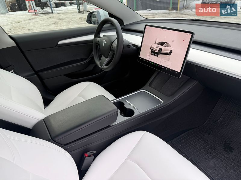 Седан Tesla Model 3 2023 в Киеве фото 28 Седан Tesla Model 3 2023 в Киеве