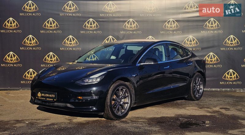 Седан Tesla Model 3 2019 в Києві