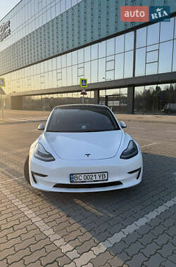 Седан Tesla Model 3 2018 в Суховоле
