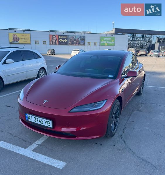 Седан Tesla Model 3 2025 в Києві