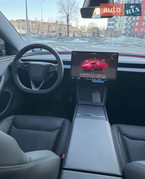 Седан Tesla Model 3 2025 в Києві