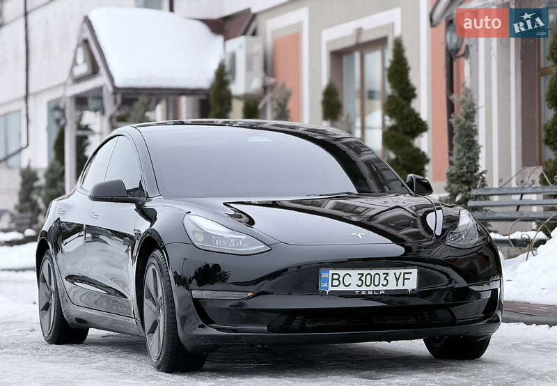 Tesla Model 3 2023