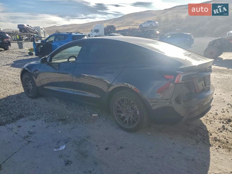 Седан Tesla Model 3 2025 в Одессе