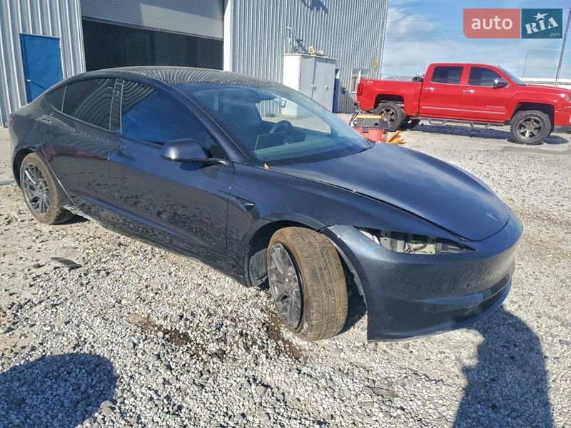 Седан Tesla Model 3 2025 в Одессе