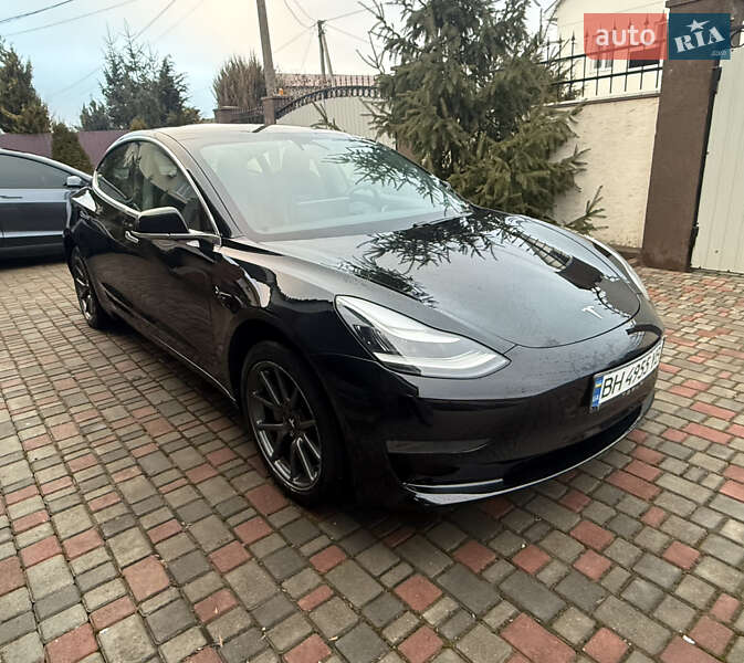 Седан Tesla Model 3 2020 в Одессе
