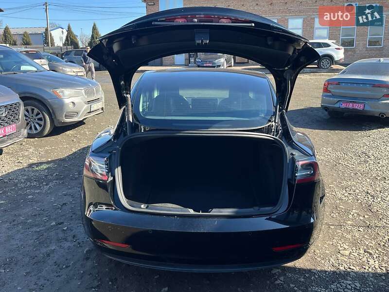 Седан Tesla Model 3 2022 в Луцке фото 11 Седан Tesla Model 3 2022 в Луцке