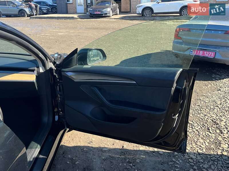 Седан Tesla Model 3 2022 в Луцке фото 24 Седан Tesla Model 3 2022 в Луцке