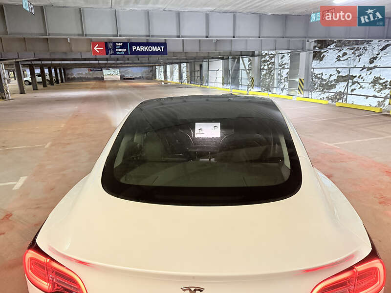 Седан Tesla Model 3 2021 в Коломые