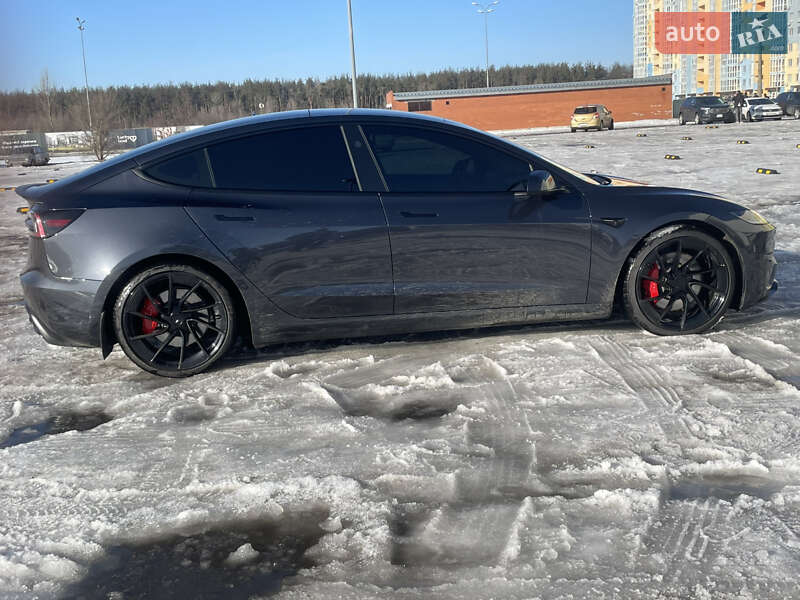 Седан Tesla Model 3 2024 в Киеве