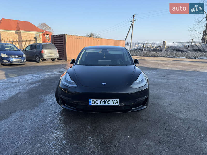 Седан Tesla Model 3 2019 в Збаражі
