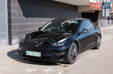 Седан Tesla Model 3 2021 в Києві