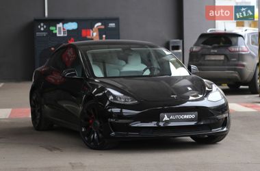 Седан Tesla Model 3 2022 в Киеве