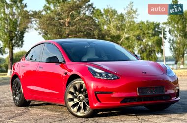 Седан Tesla Model 3 2023 в Дніпрі