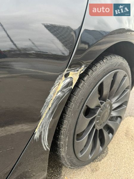 Седан Tesla Model 3 2018 в Киеве