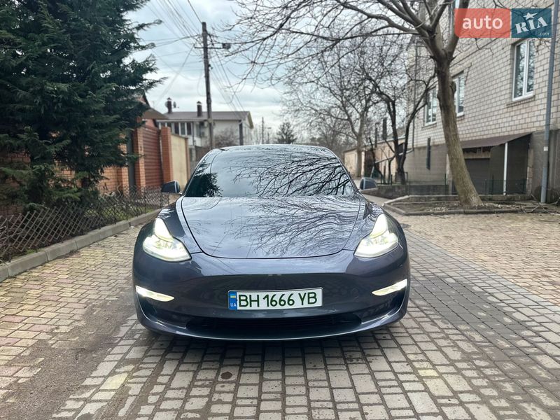 Седан Tesla Model 3 2019 в Одессе