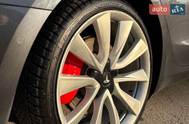 Седан Tesla Model 3 2018 в Черкассах