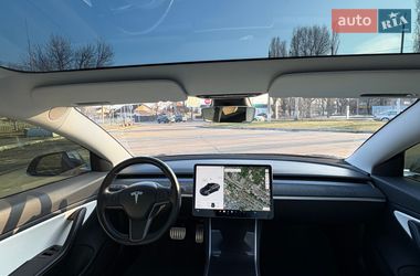 Седан Tesla Model 3 2018 в Черкассах