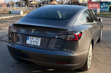 Седан Tesla Model 3 2018 в Черкассах