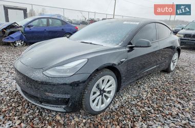 Седан Tesla Model 3 2023 в Львові