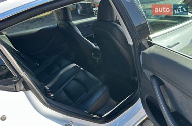 Седан Tesla Model 3 2019 в Львове