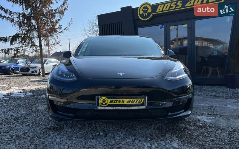 Седан Tesla Model 3 2021 в Коломиї