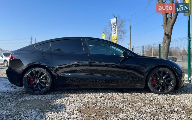 Седан Tesla Model 3 2021 в Коломиї