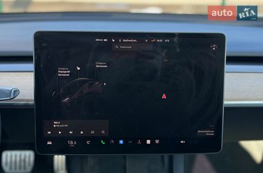 Седан Tesla Model 3 2021 в Коломые