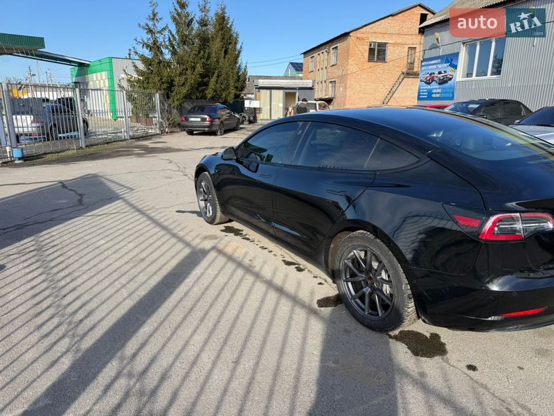 Седан Tesla Model 3 2021 в Звенигородке