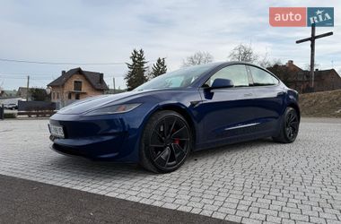 Седан Tesla Model 3 2024 в Львові