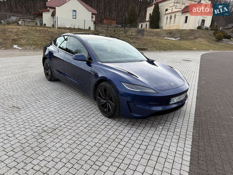 Седан Tesla Model 3 2024 в Львові