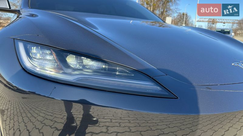 Седан Tesla Model 3 2025 в Тульчине